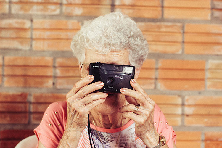 8 Gift Ideas for Older Women in 2021