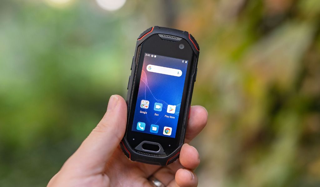 Unihertz Atom - 2.45-Inch Screen Smallest Rugged Smartphone