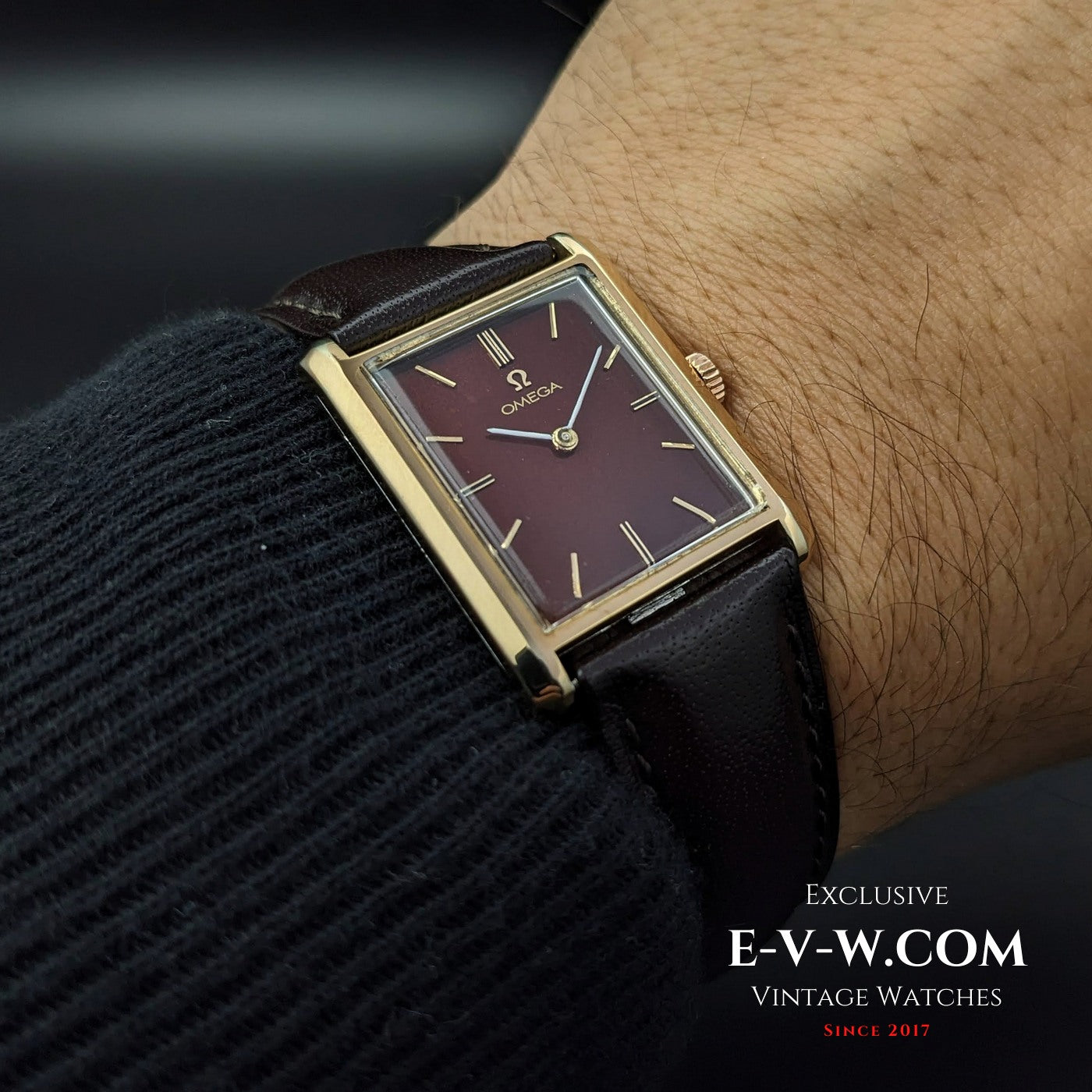 Omega Bordeaux Square Gold Plaque from 1960s / Fully Serviced