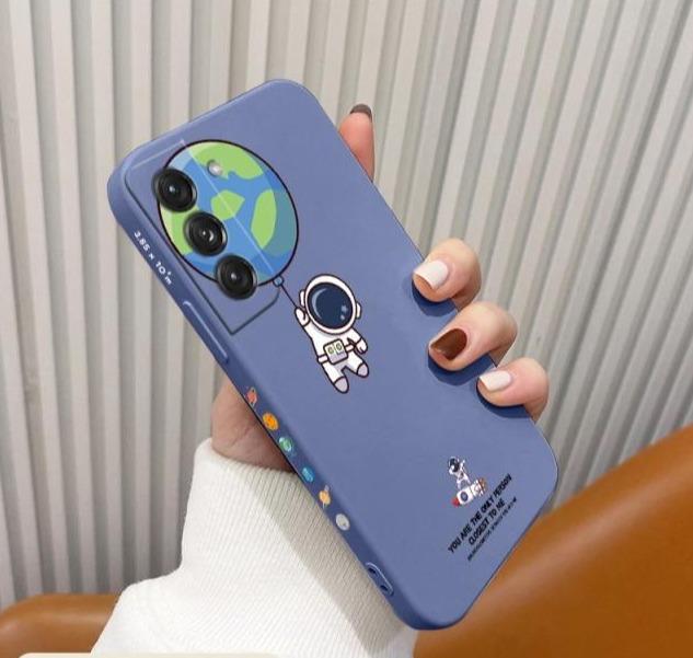 Earth Flying Astronaut Phone Case For Samsung Galaxy A51, A52