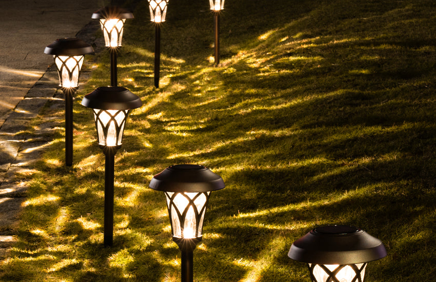 lawn lights with solar panels