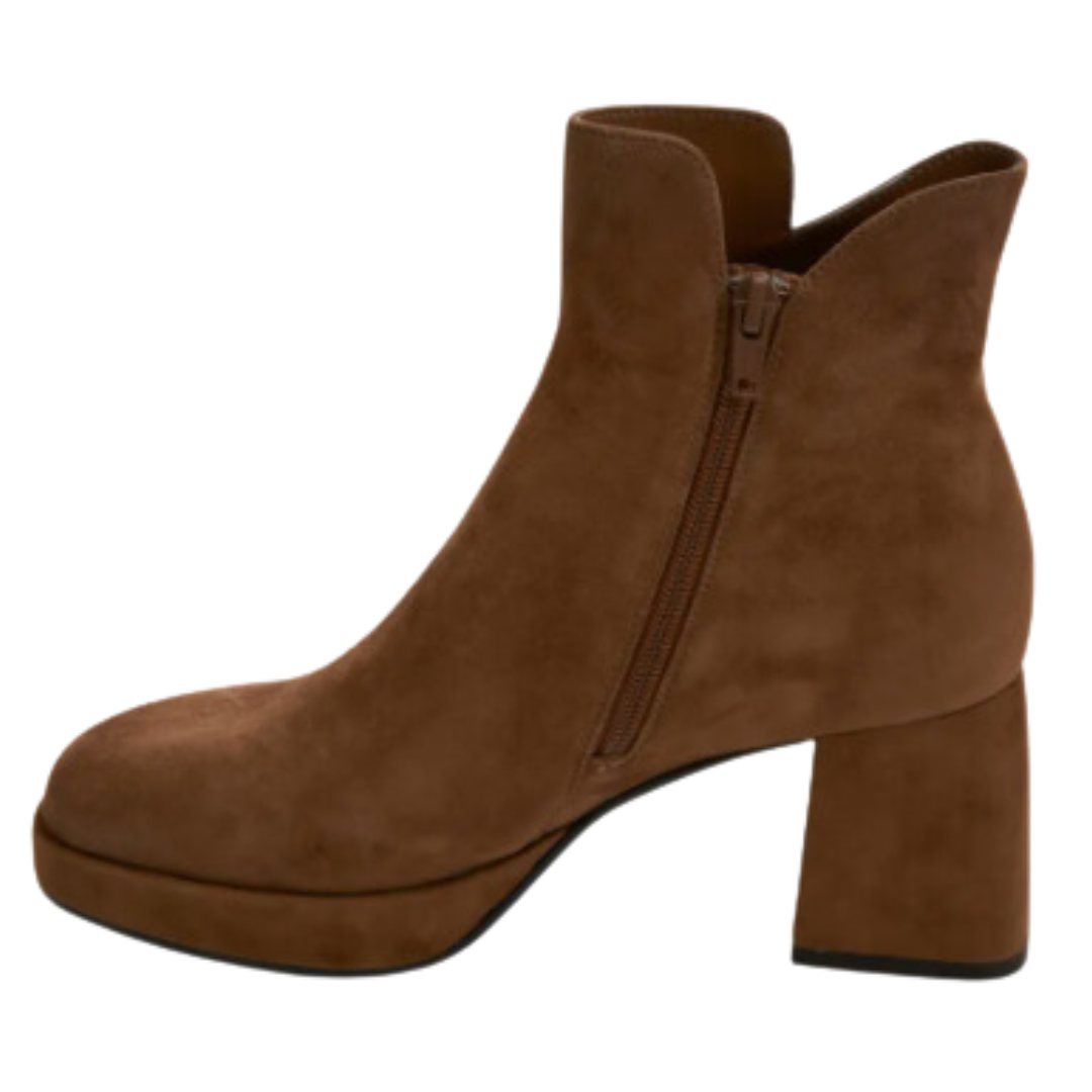 Vaneli Valse Bootie