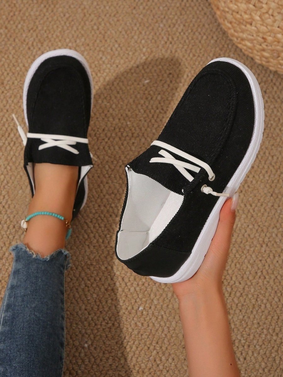 Black Velvet Lace-Up Flat Shoes: Stylish and Cozy Casual Outdoor Footwear for Women