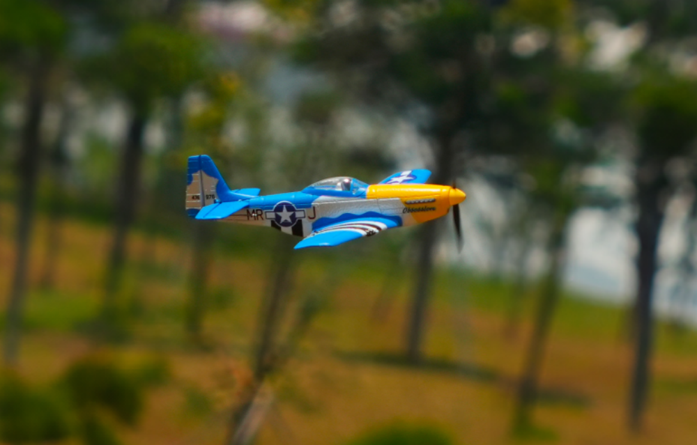 VOLANTEXRC Mustang P51 (RTF) 4CH 400mm com giroscópio (15,7 '') 76105