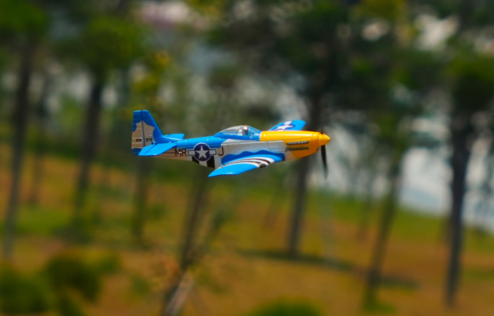 VOLANTEXRC Mustang P51 Warbird RC Airplane with Gyro Easy Fly Remote Control Plane