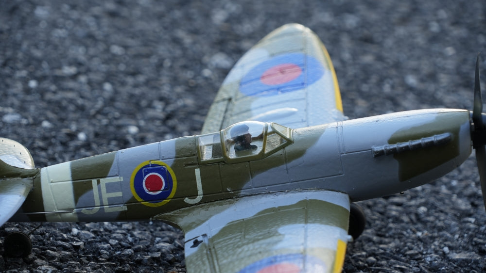 VOLANTEXRC Spitfire (RTF) 4CH 400mm con giroscopio (15,7'') 76112