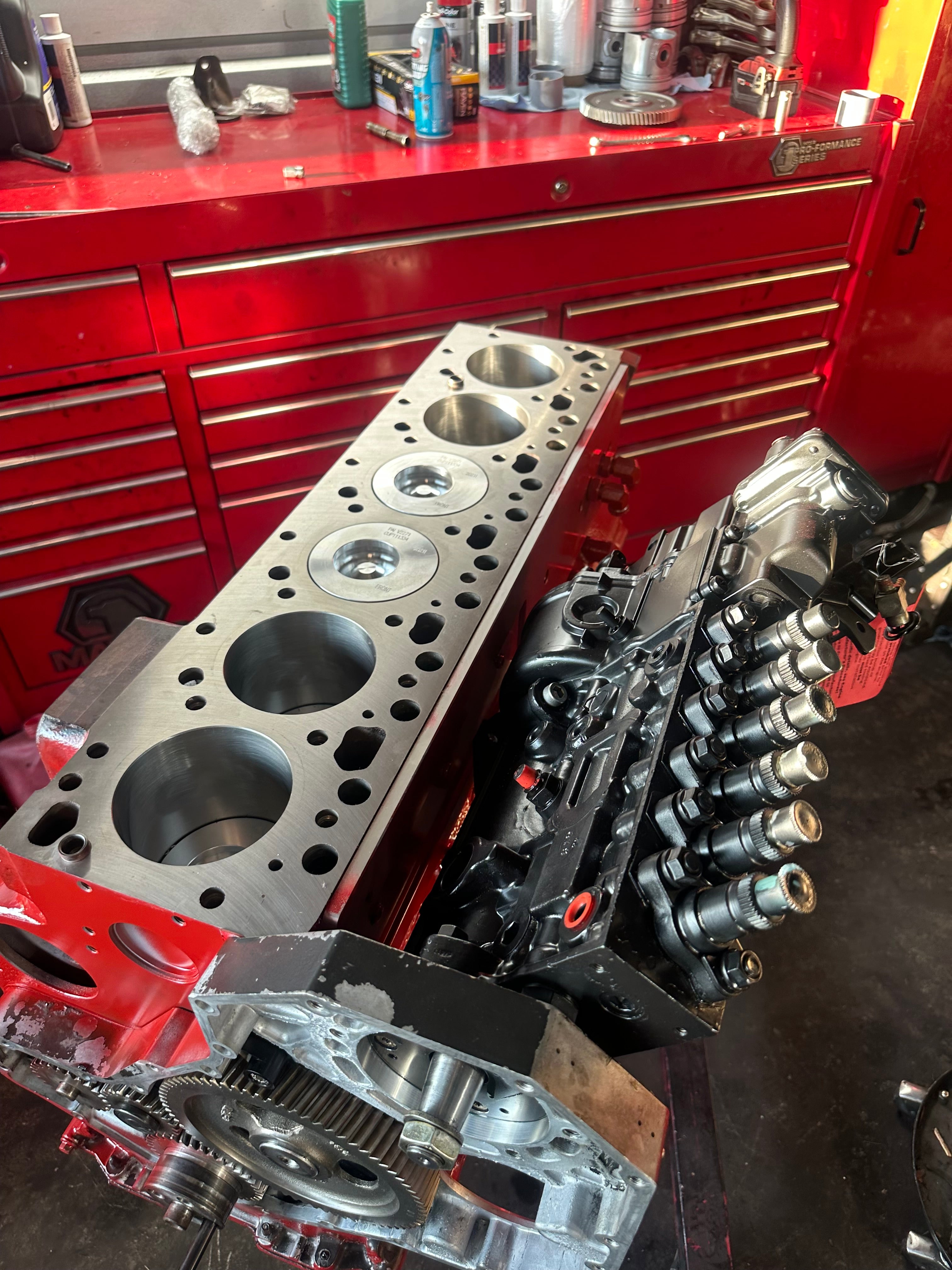 Complete drop in 12 valve Cummins engine