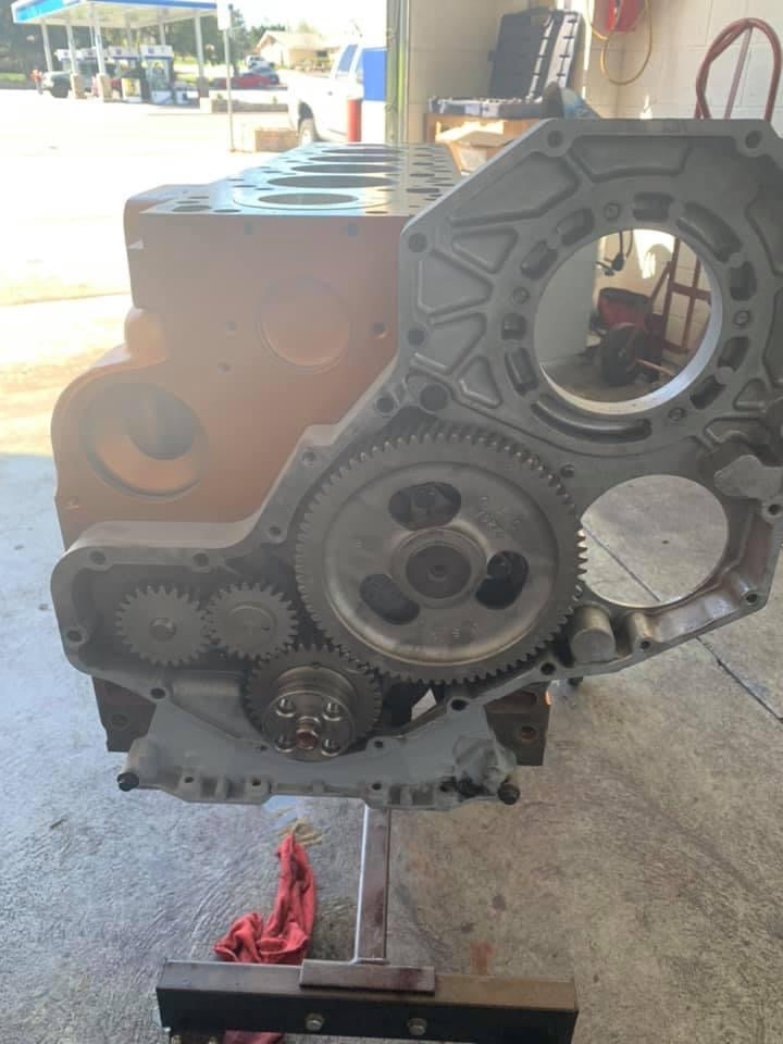 Complete drop in 12 valve Cummins engine