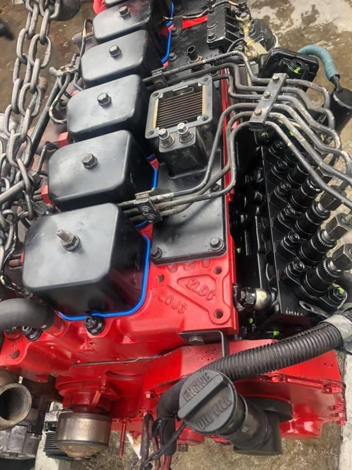 Complete drop in 12 valve Cummins engine