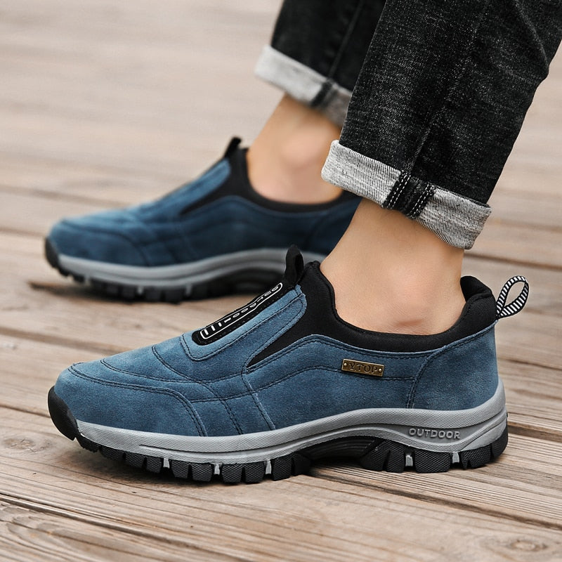 Men Shoes Outdoor Hiking Shoes Non-Slip Slip-On Loafers Light Training Sneakers Walking Trekking Shoes Big Size 39-46