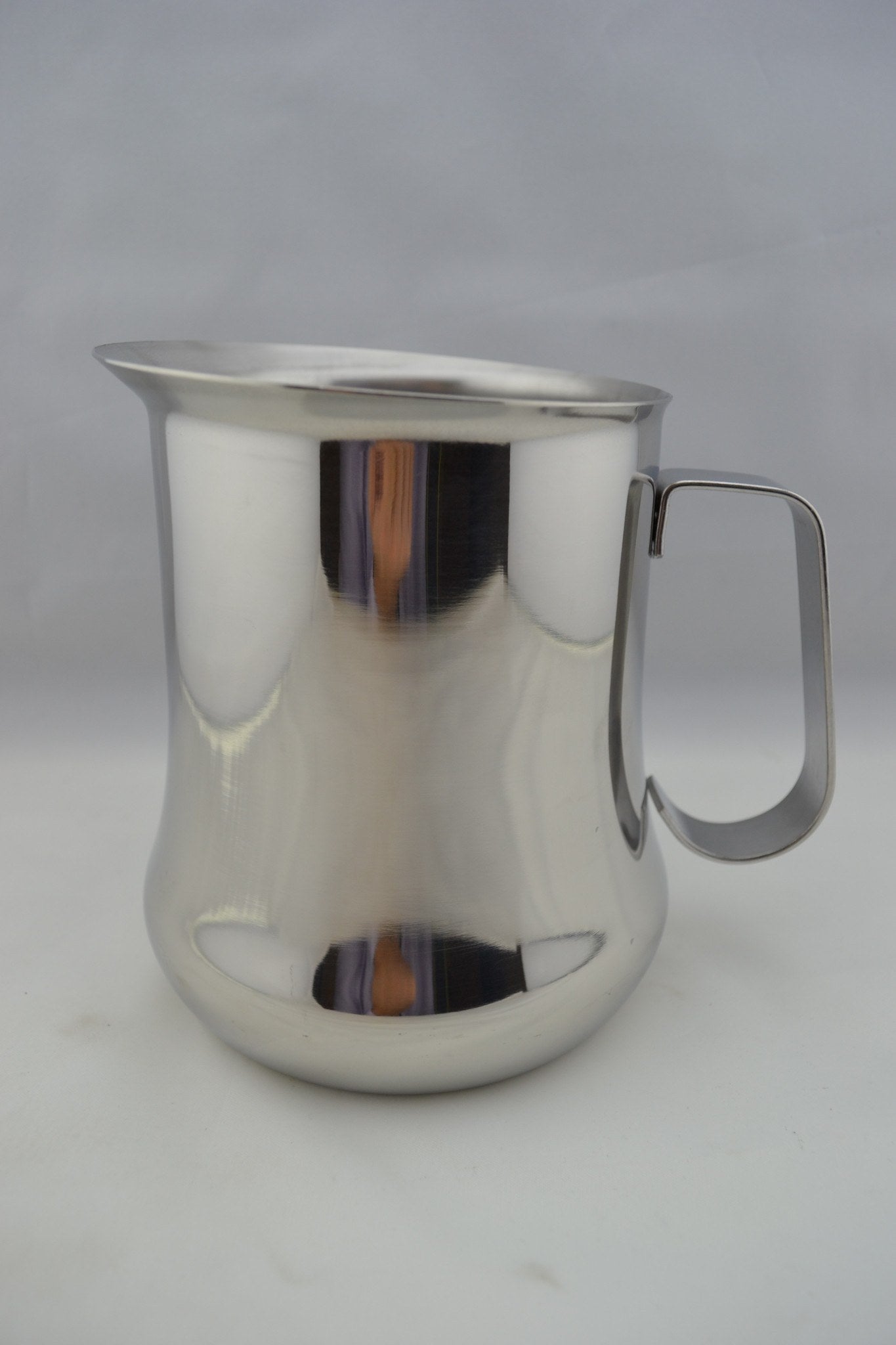 Vev Vigano 30 oz. Stainless Steel Frothing Pitcher
