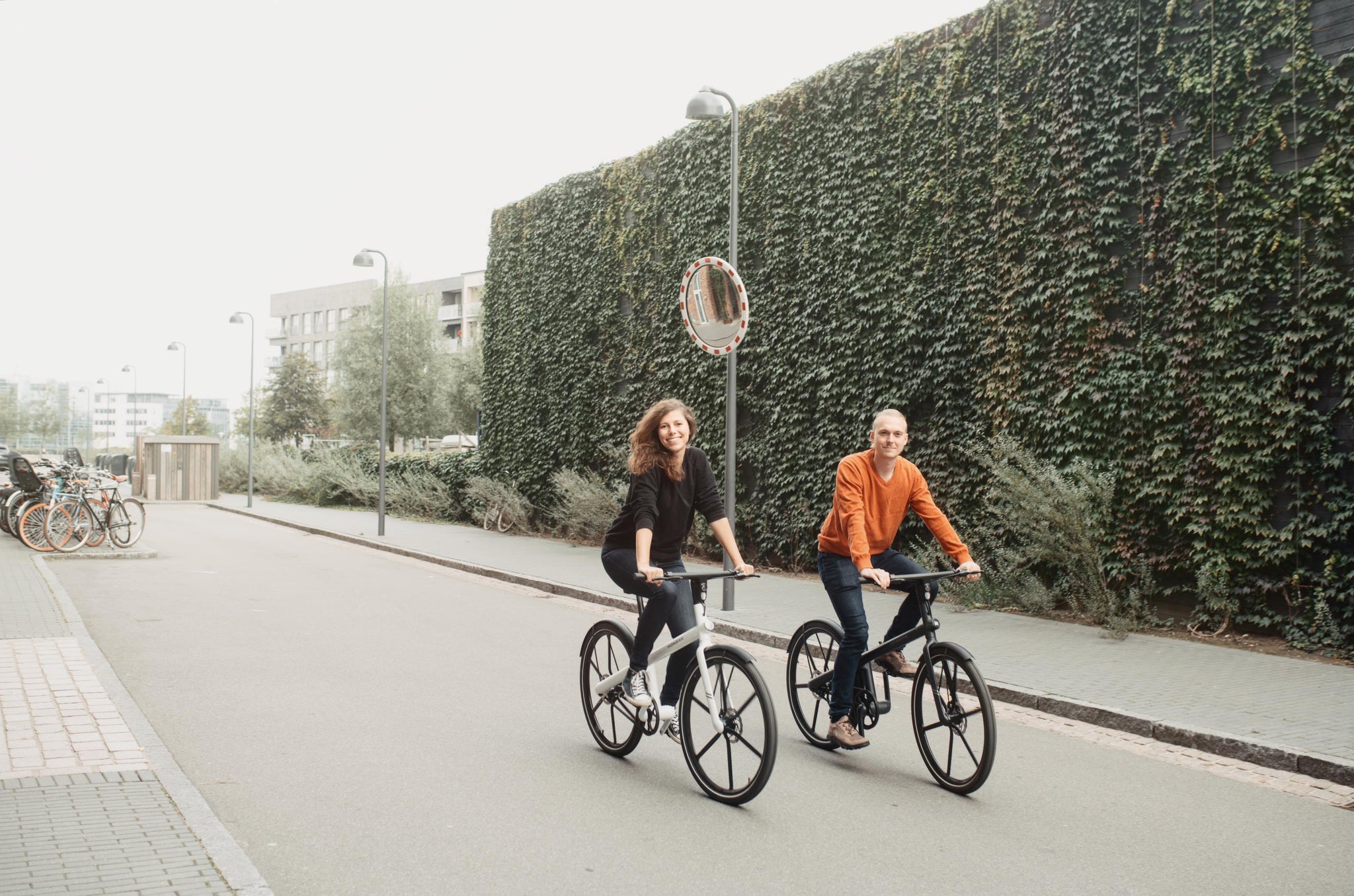 enjoy-easy-commutes-with-electric-bike