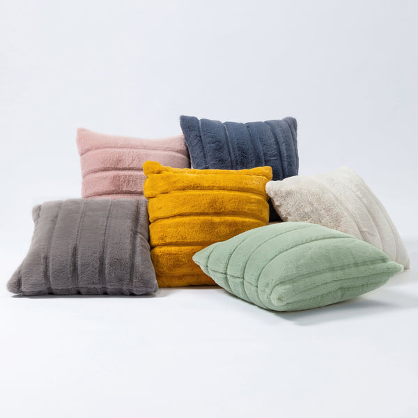 Faux fur throw pillow covers