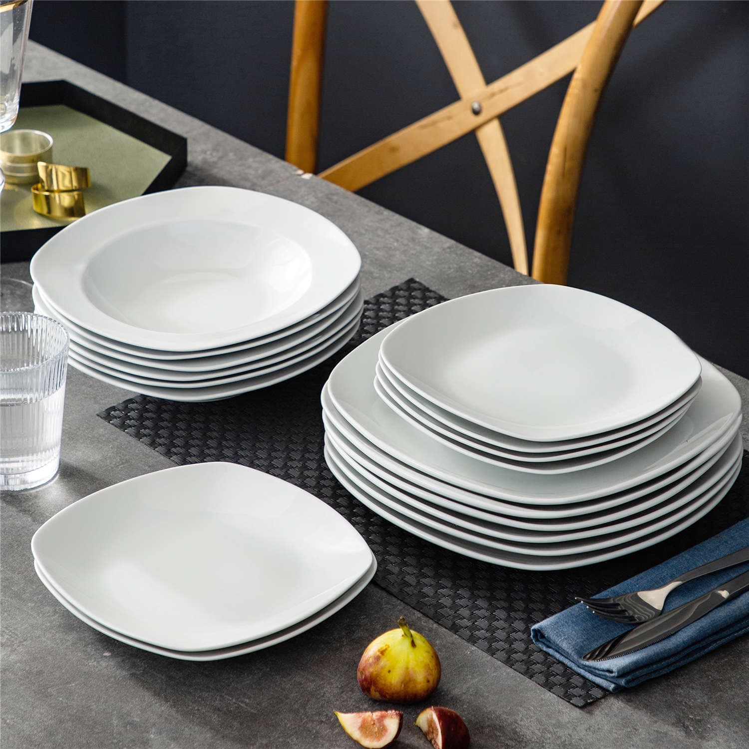 Elisa 18 Piece Dinnerware Set