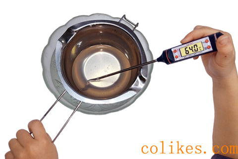heat the wax: candle science，how to make candles, candle making supplies, silicone molds