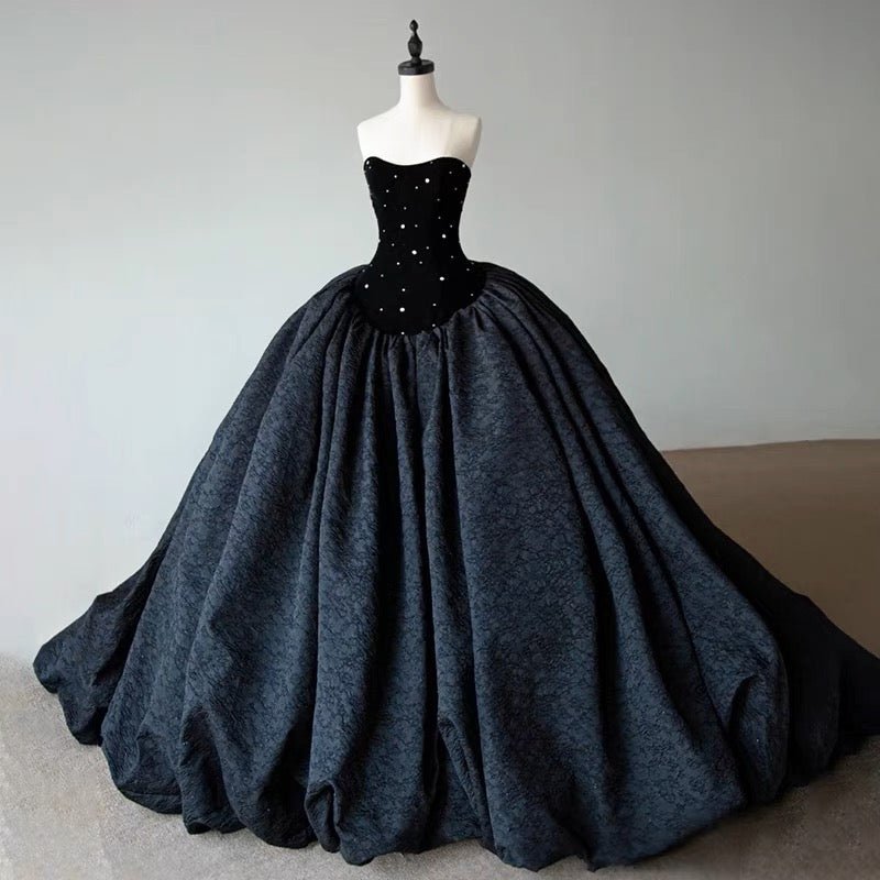 Black Gothic Wedding Dress With Embroidery - Gothic Strapless Ball Gown Plus Size