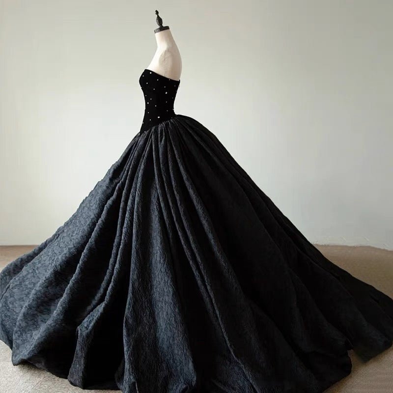 Black Gothic Wedding Dress With Embroidery - Gothic Strapless Ball Gown Plus Size