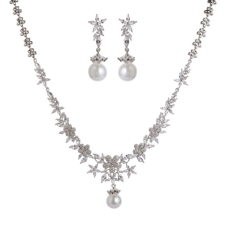 Exquisite Floral Minimalist Diamond Pearl Necklace and Earrings Set - Bridal Jewelry Set