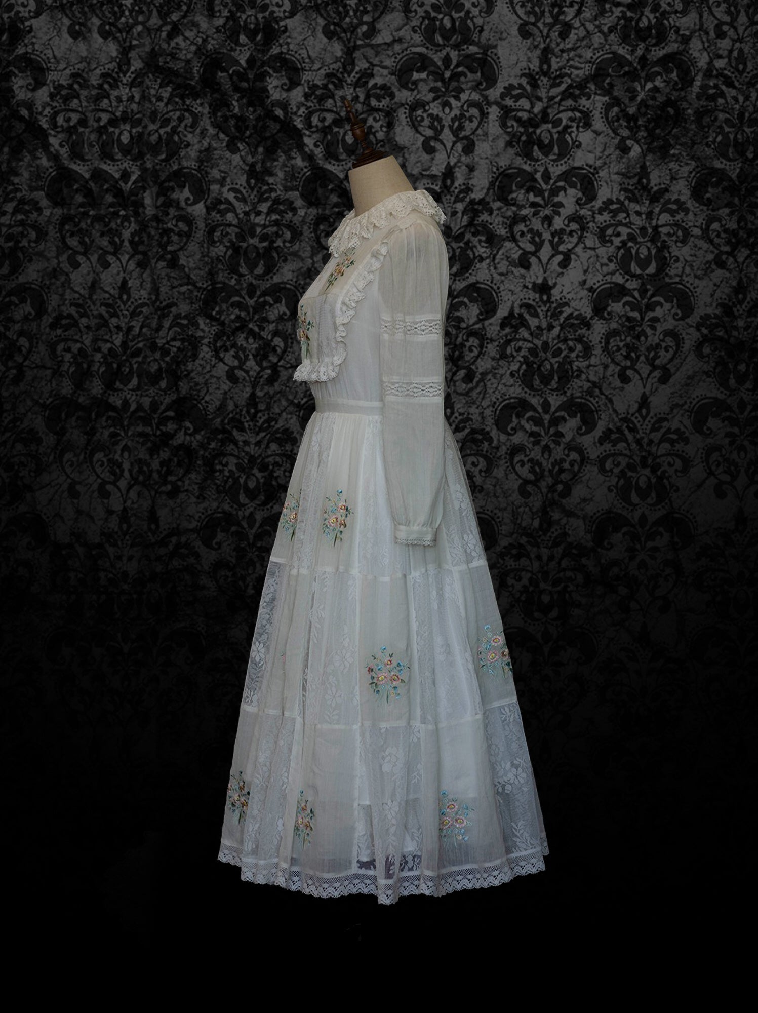 Gunne Sax Style Embroidery White Cotton Dress WIth Long Sleeve - 1980s Tea Dress