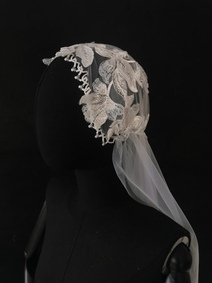 Vintage Inspired Bridal Veil Headpieces With Beads Lace