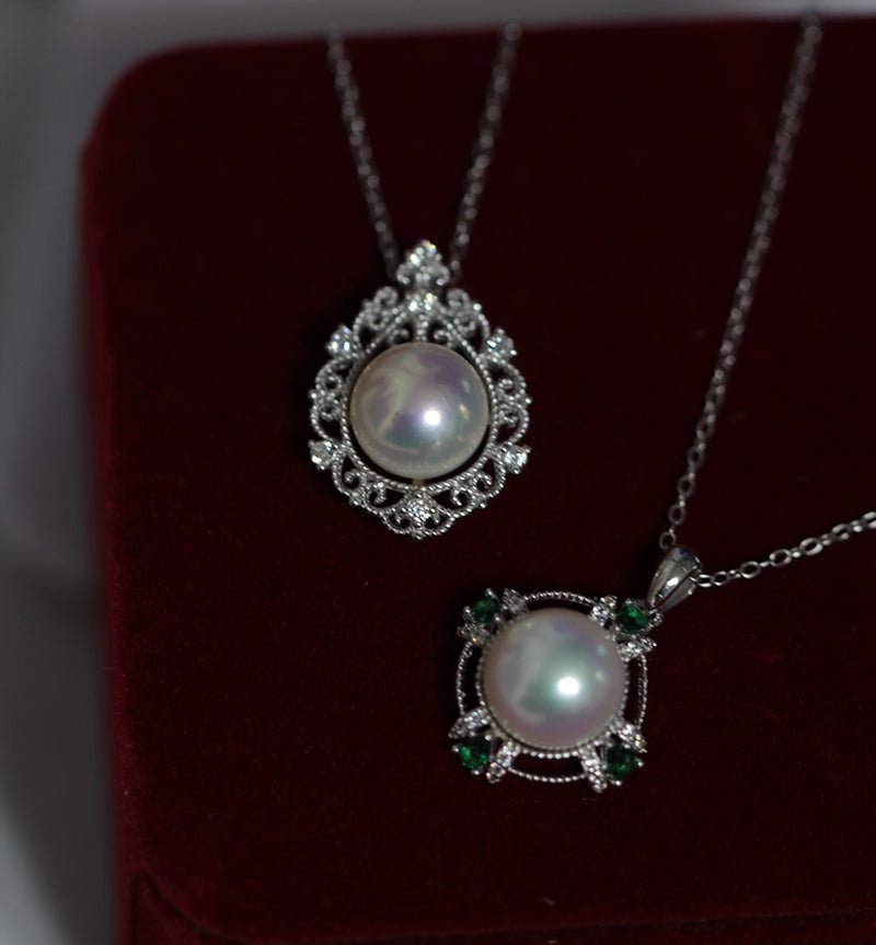 Vintage Sterling Silver Jadeite Necklace With 9-10mm Aurora Freshwater Pearl Pendant