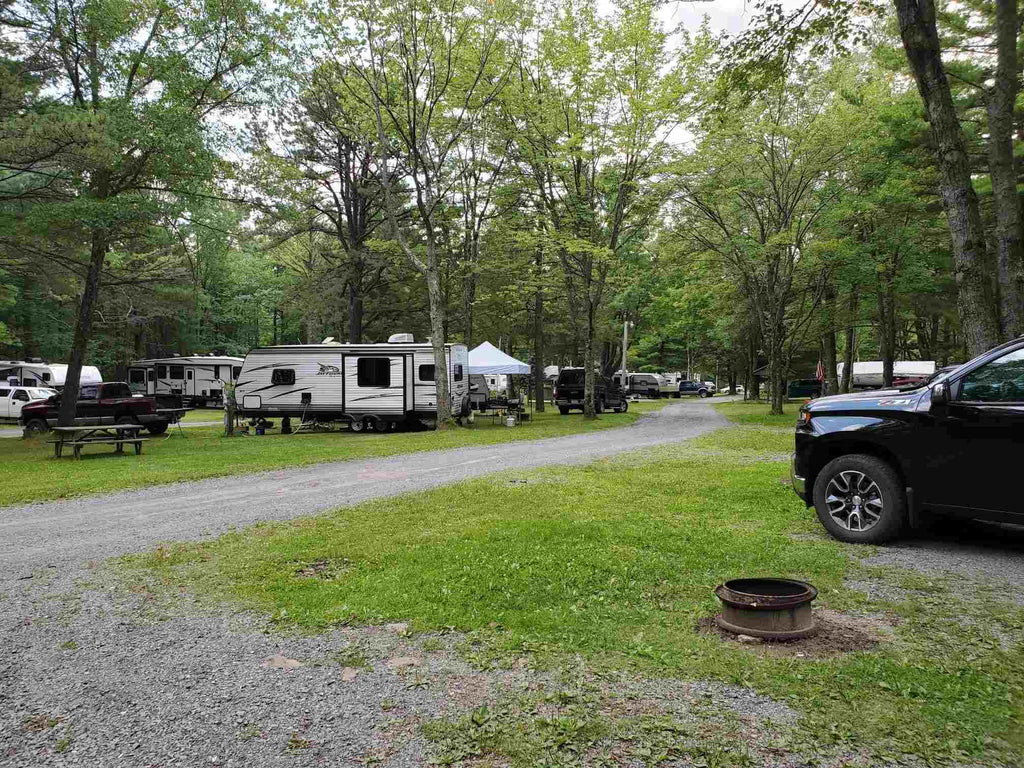 camping in holiday pines campground