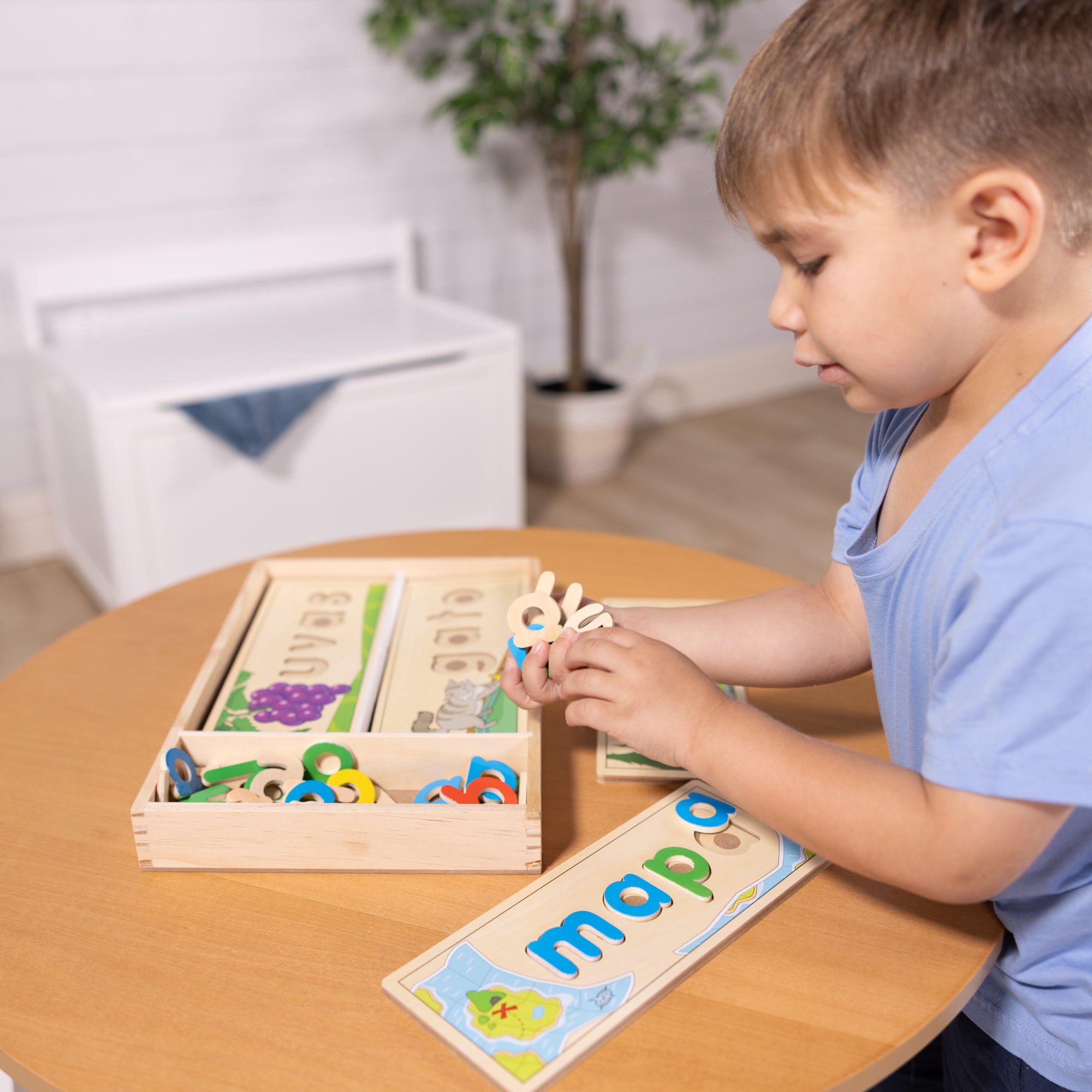 Spanish See & Spell Learning Toy