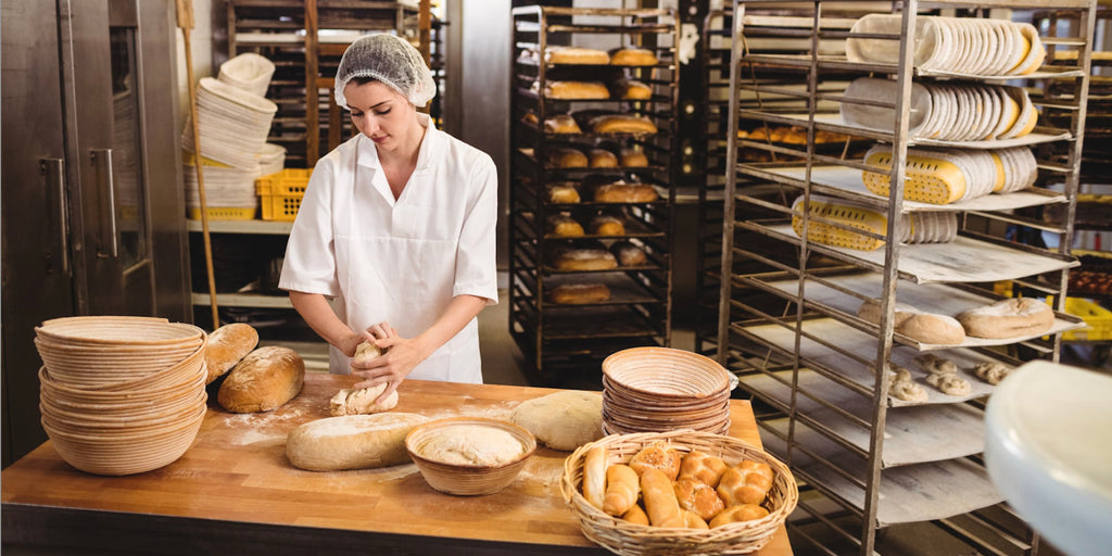 The Story of Stand Mixers: From Commercial Kitchens to Home Cooks