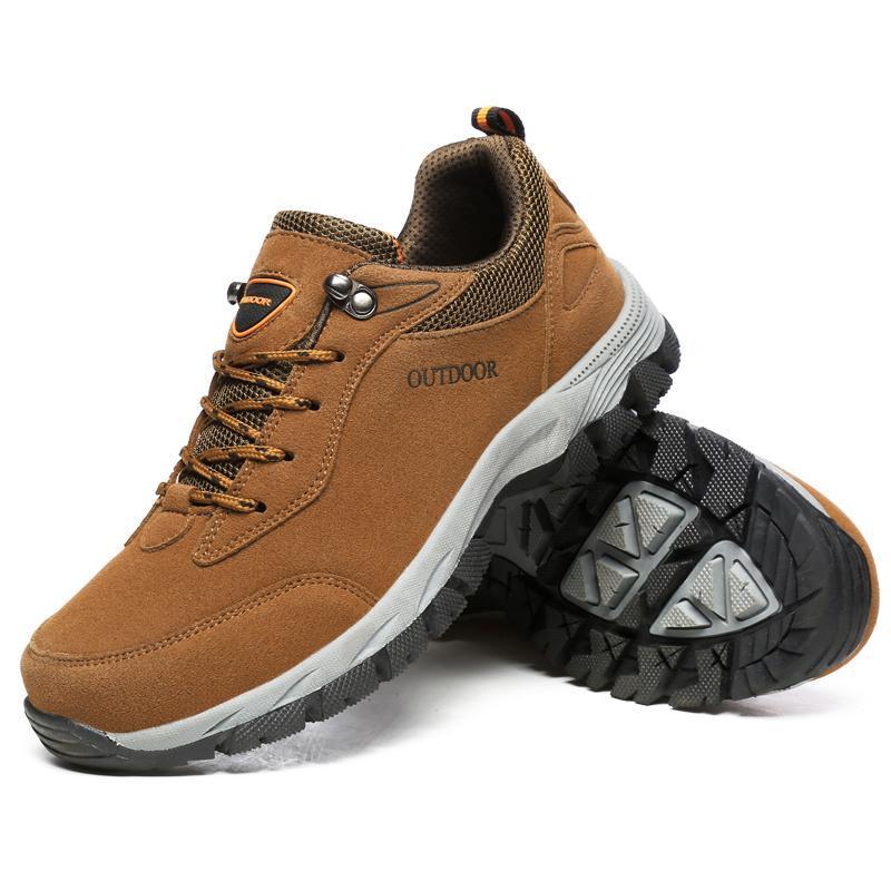 Sports and leisure hiking shoes for men