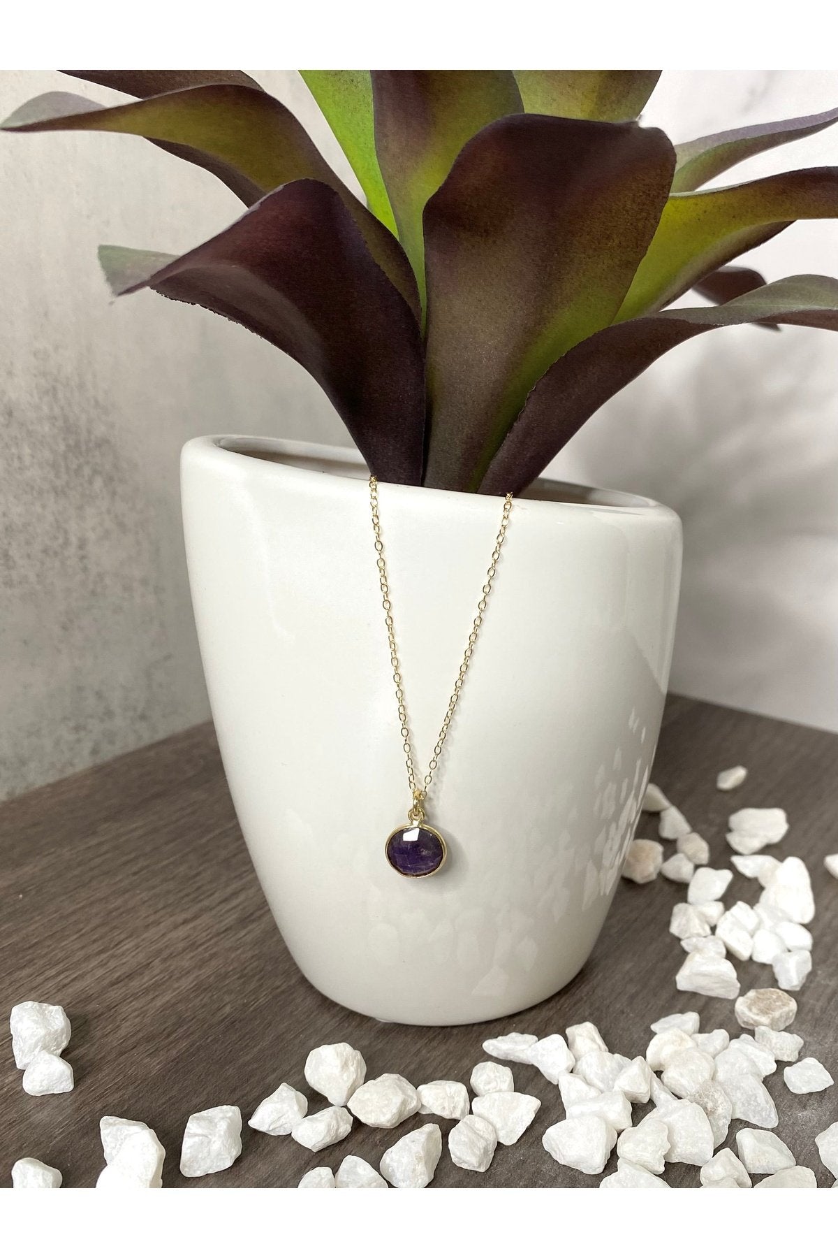 Round Amethyst Necklace in Gold