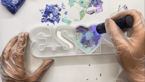 aplicar luz ultravioleta para curar