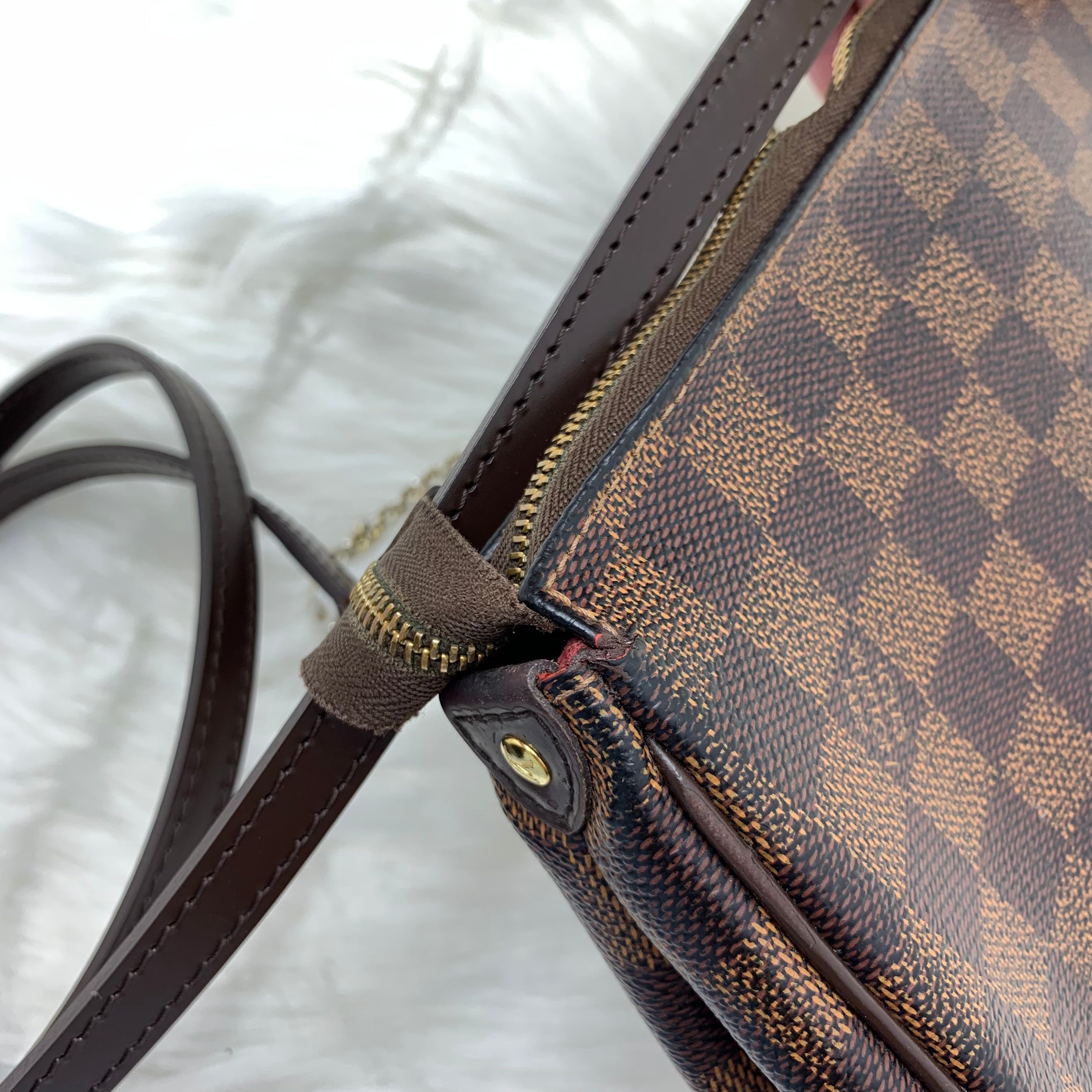 LOUIS VUITTON Damier Ebene Eva Clutch