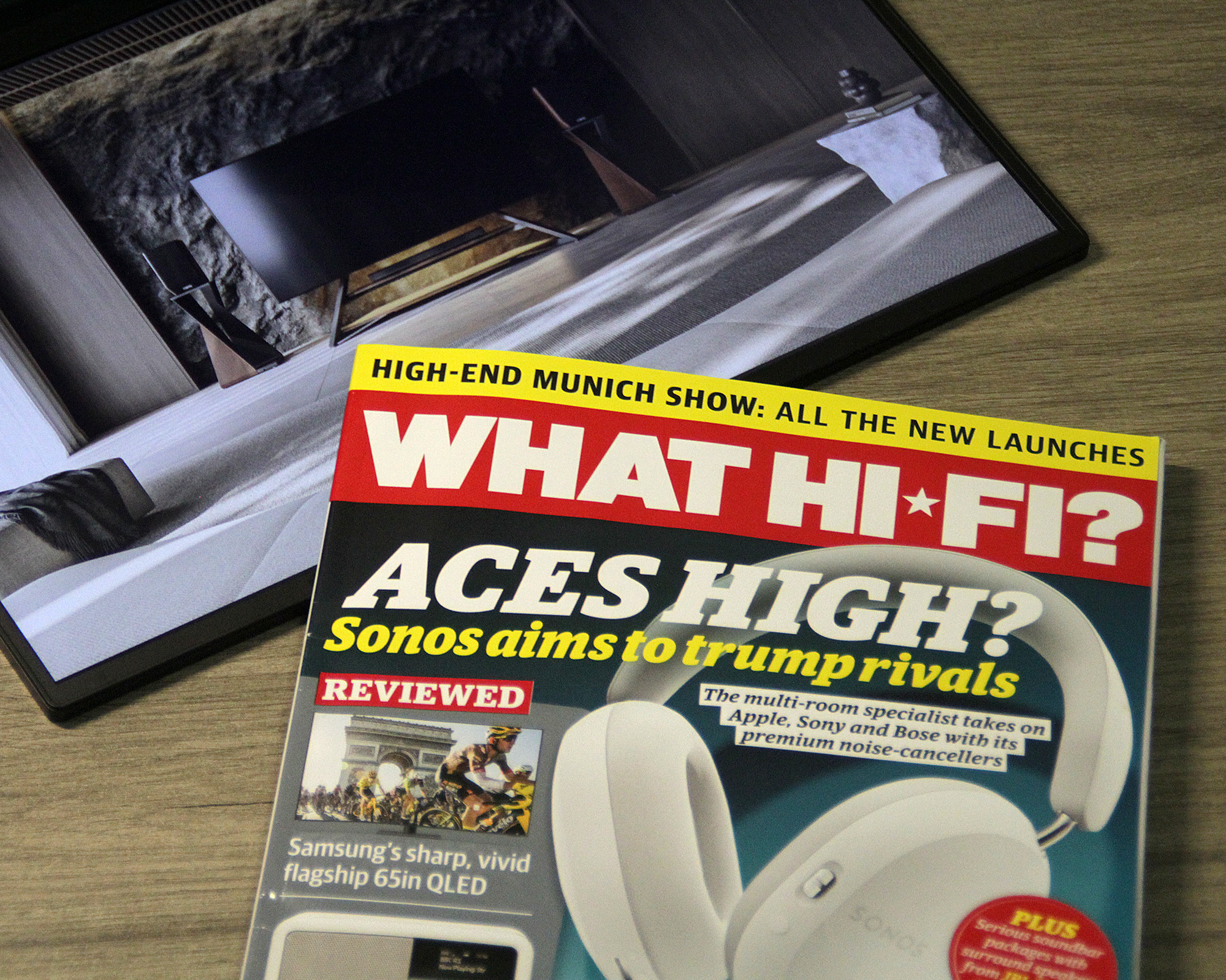 FITUEYES & What Hi-Fi? Magazine