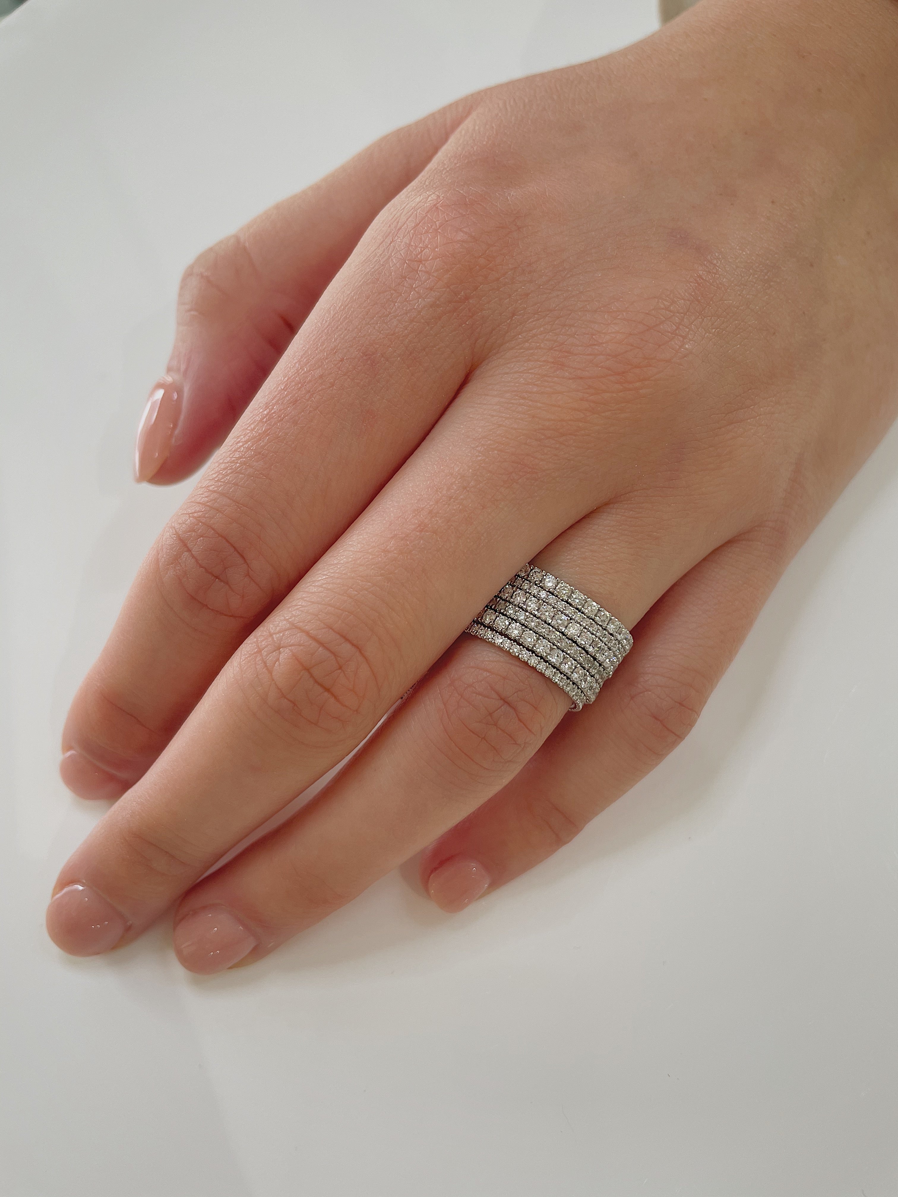 0.10 CTW Diamond Band Set in 18 KWG