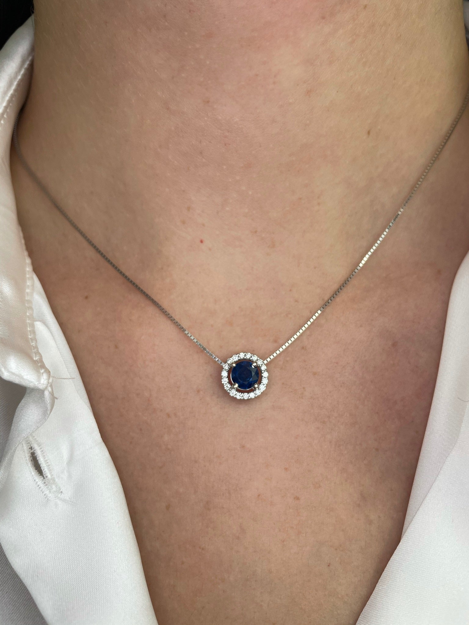 0.93 CT Sapphire and 0.20 CTW Diamond Pendant Set in 18 KWG