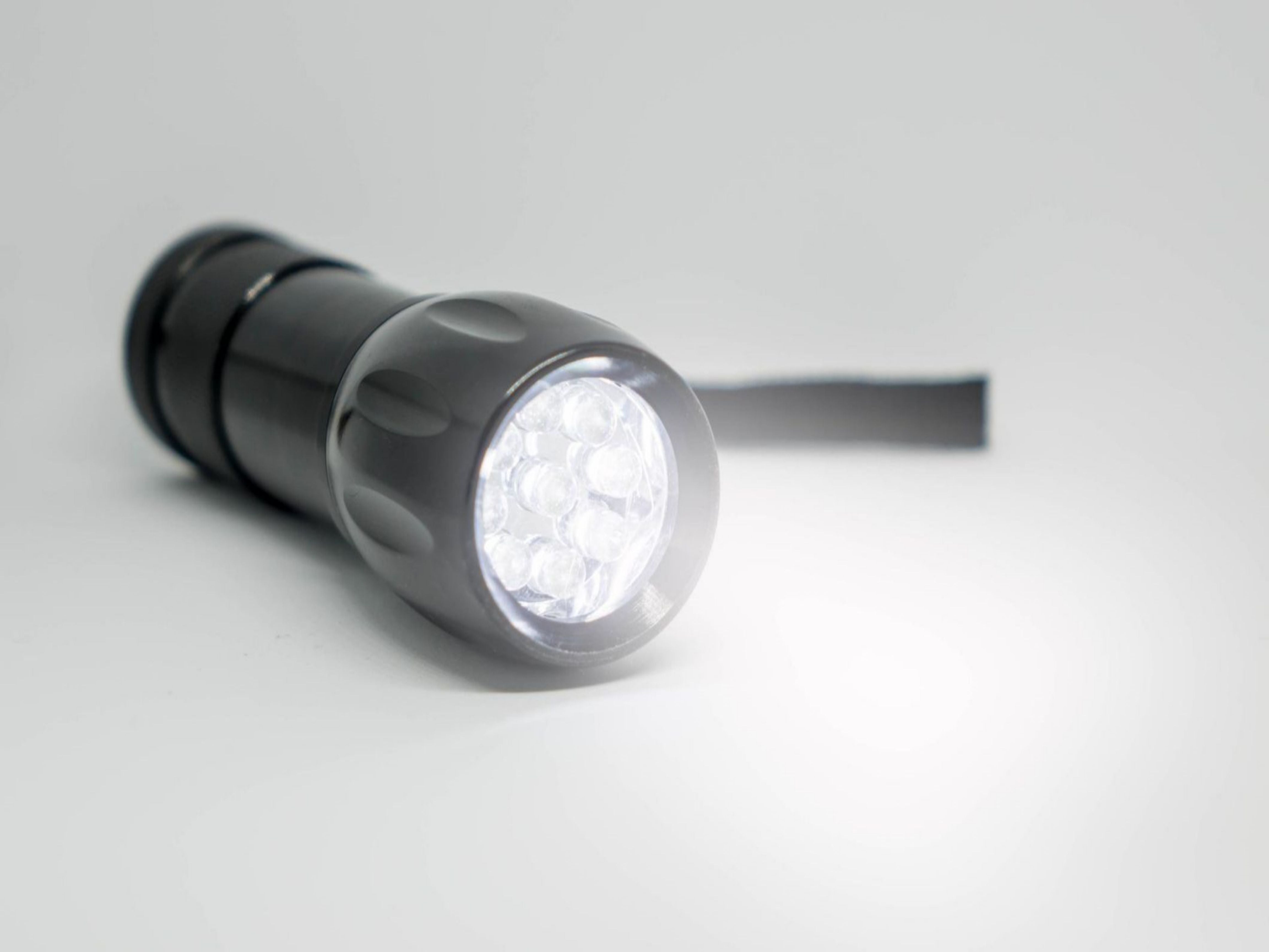 LED flashlight lens