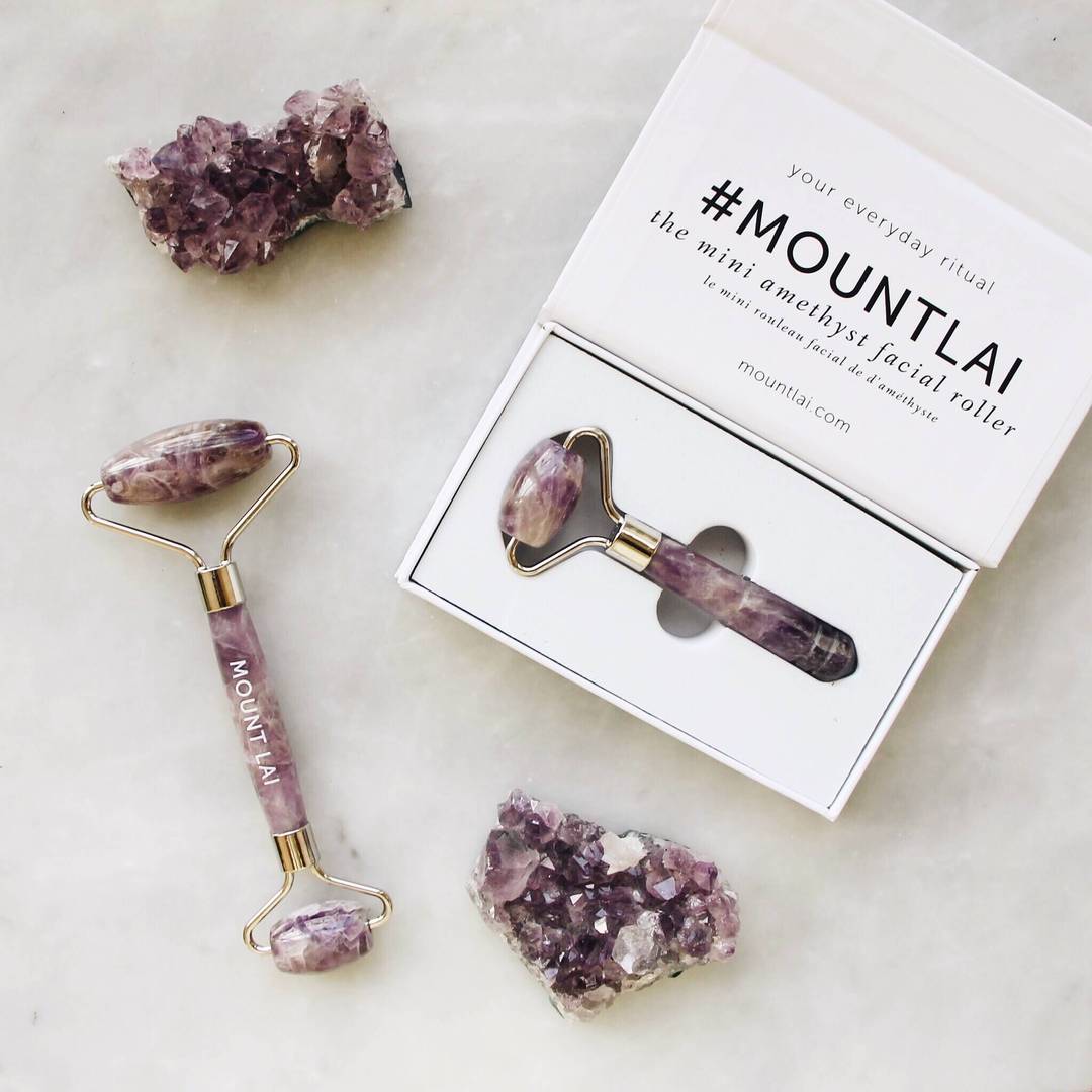 The De-Puffing Amethyst Facial Roller