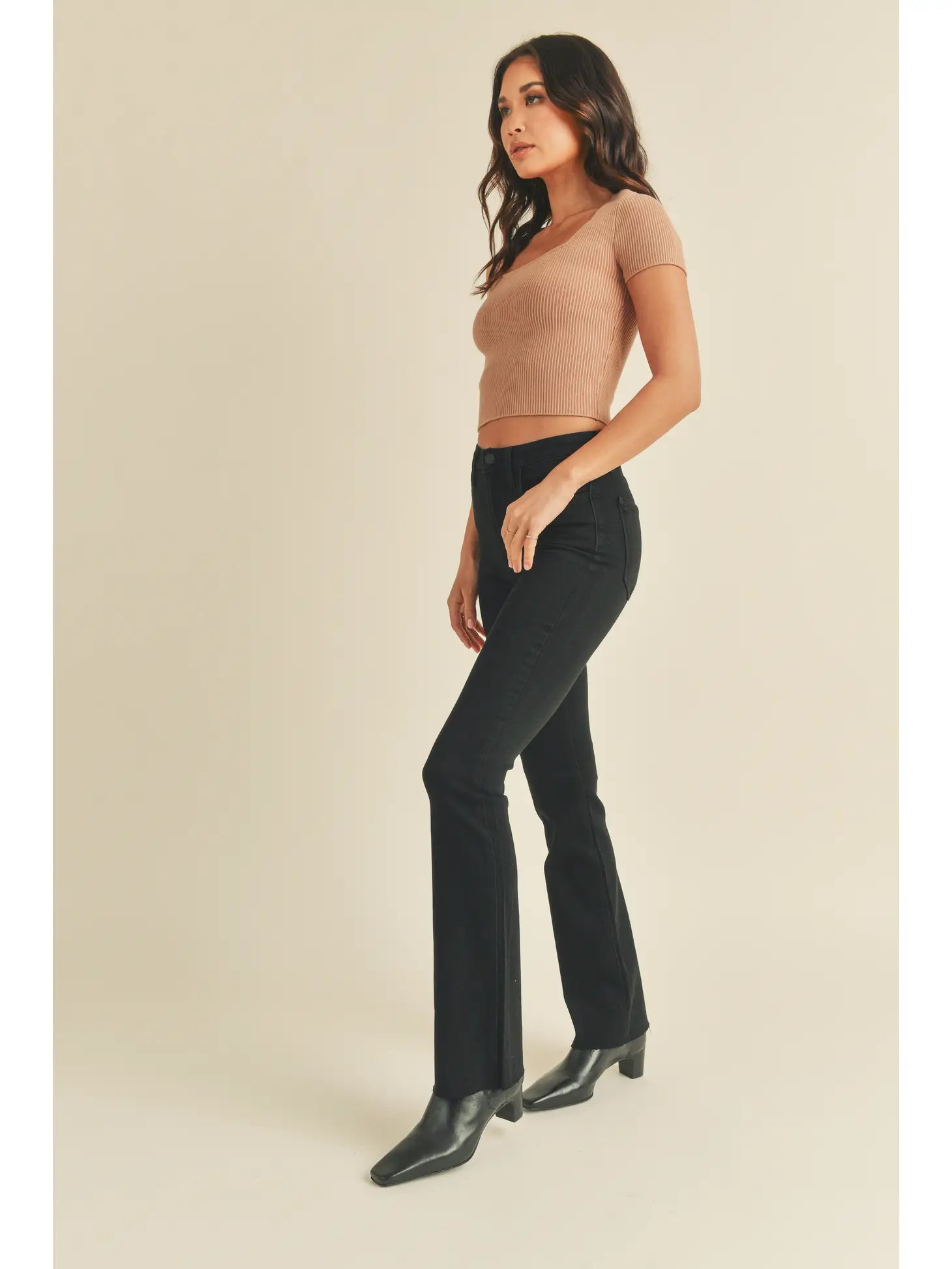 Gillian Flare Jeans in Black