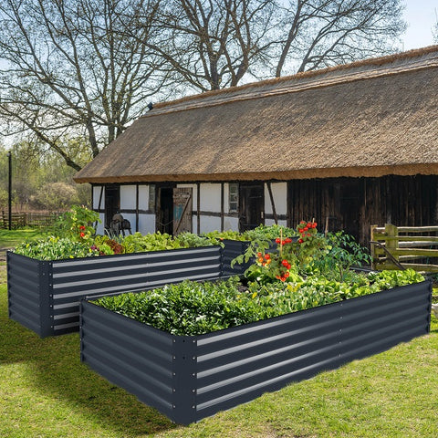Raised garden bed