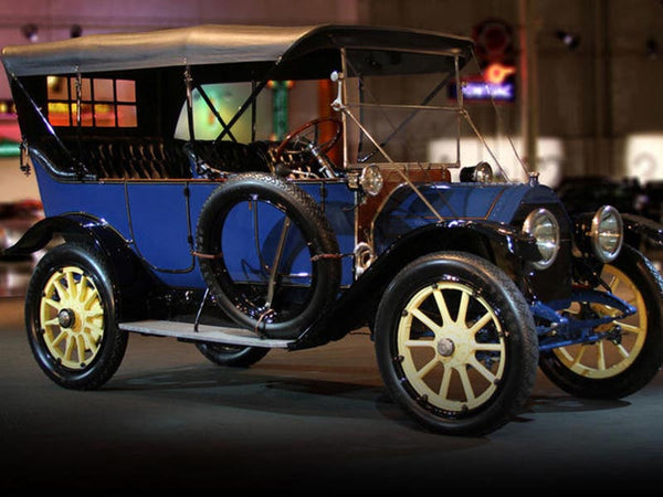 (1912) The first car to start without a hand crank