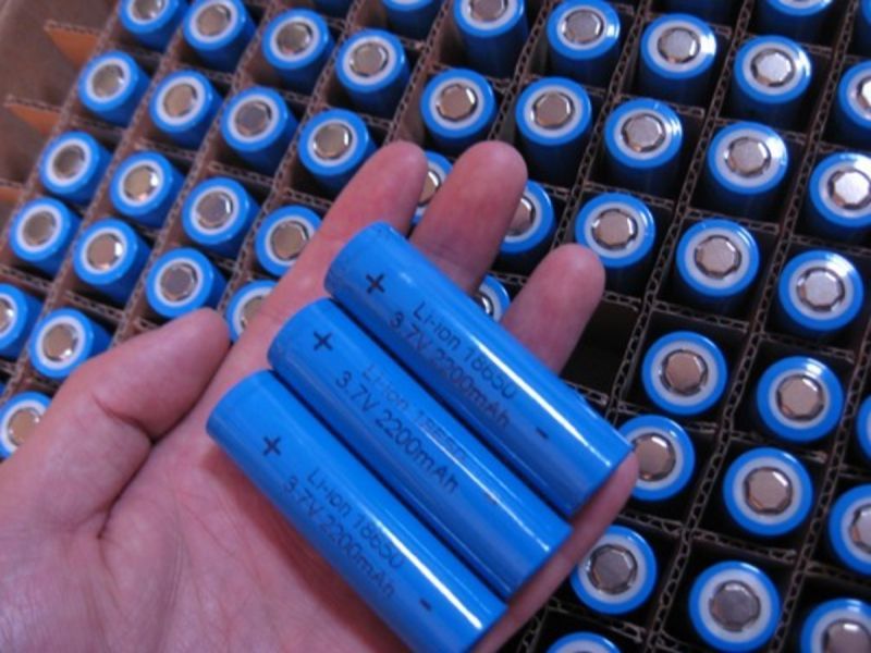 Is there a limit to recharging lithium-ion batteries