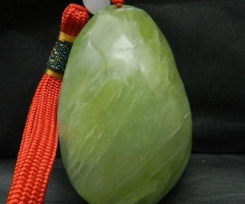 what is jade stone necklace