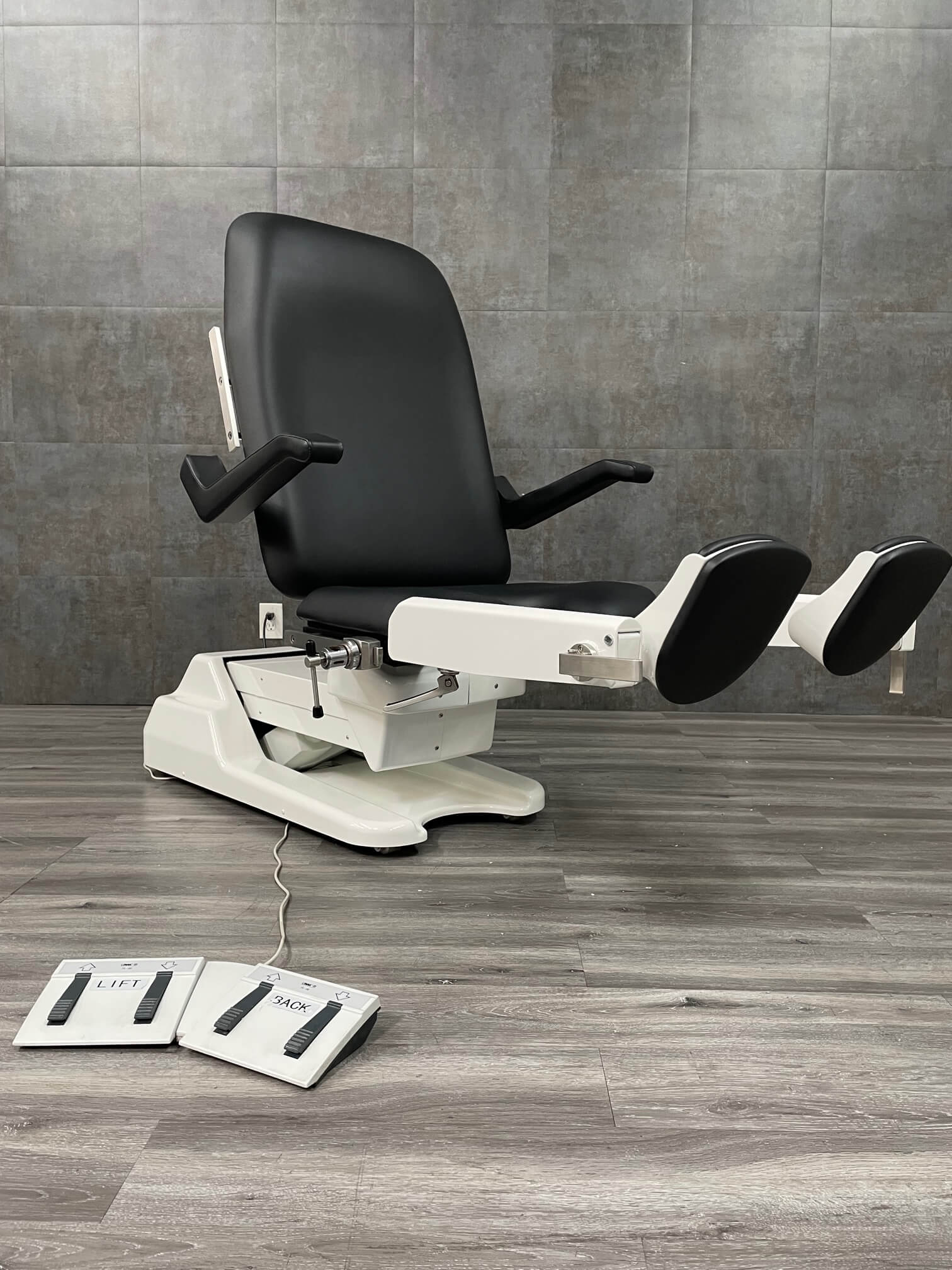 Gentera Elle450 Urology Chair