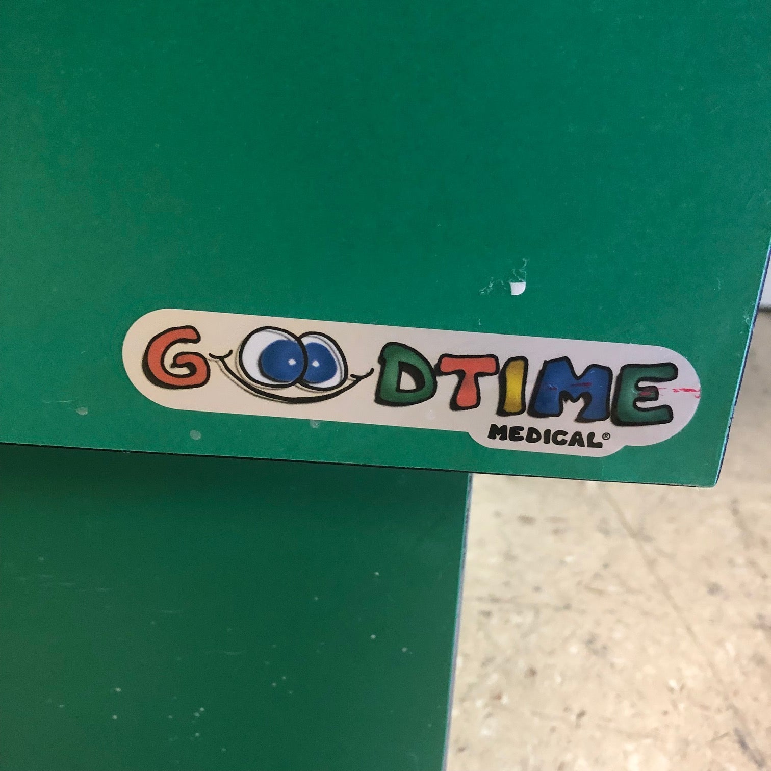 GoodTime Giraffe Pediatric Table