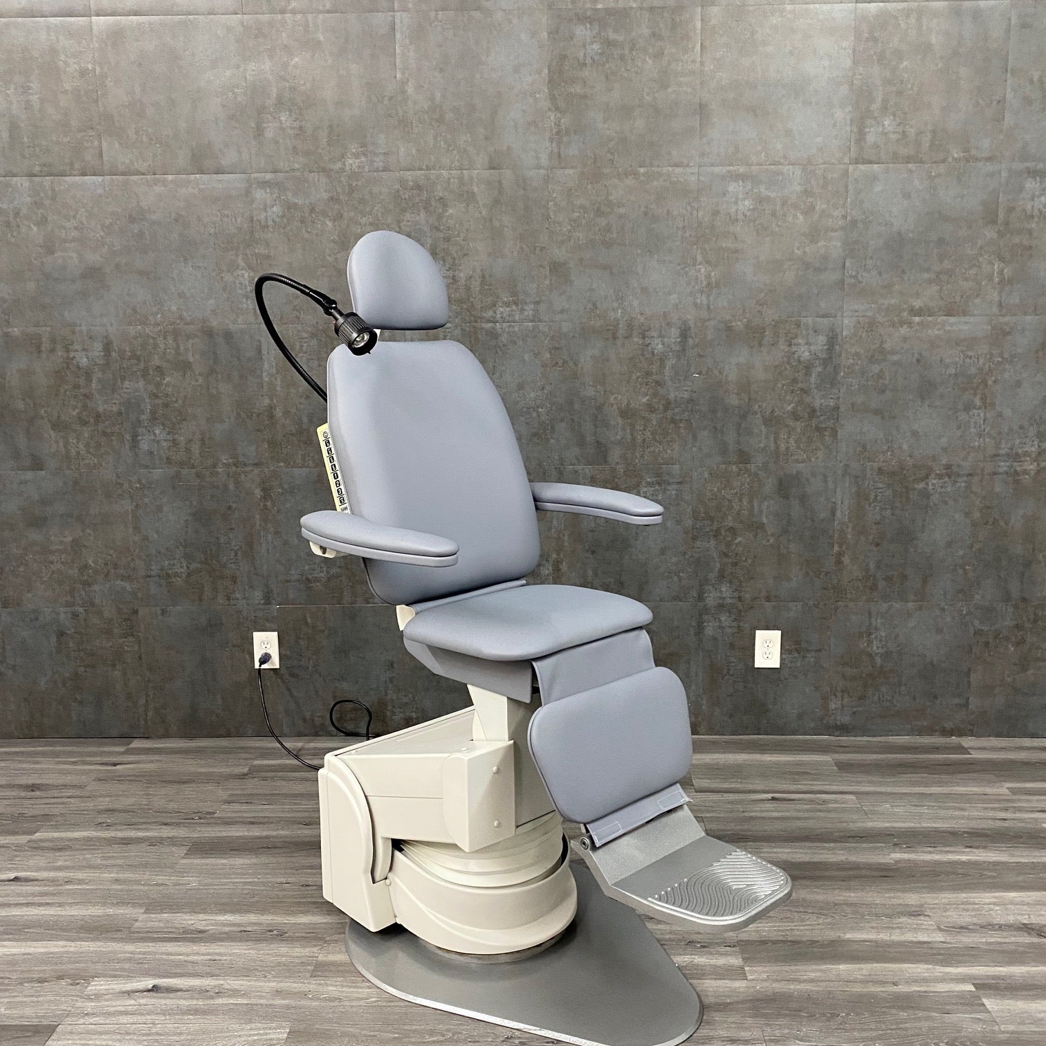 Global SMR MAXI 2700 Exam Chair