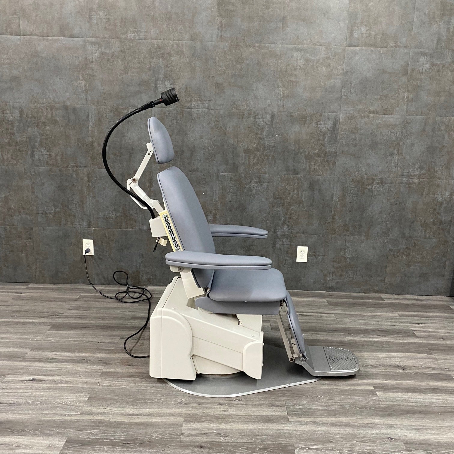 Global SMR MAXI 2700 Exam Chair