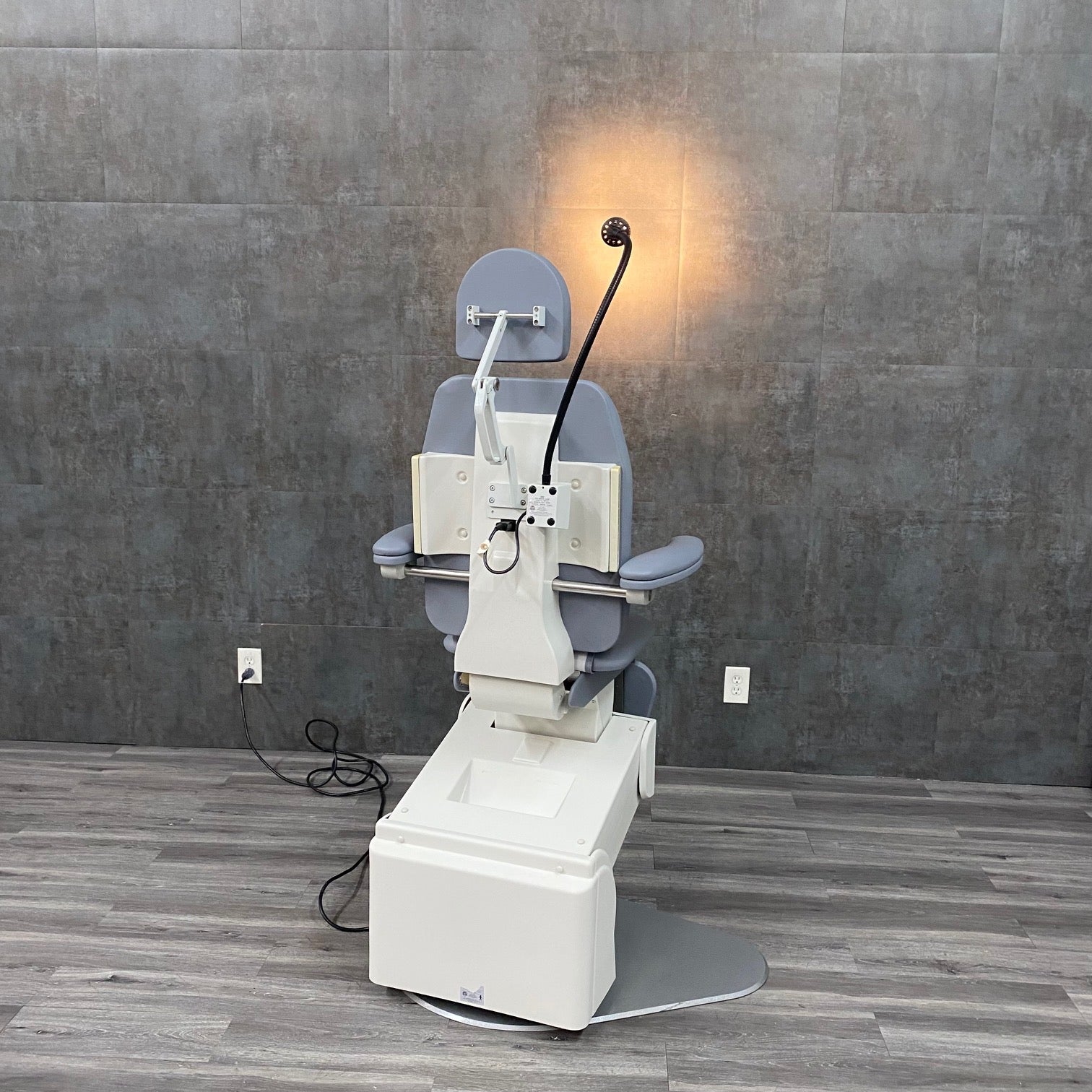 Global SMR MAXI 2700 Exam Chair