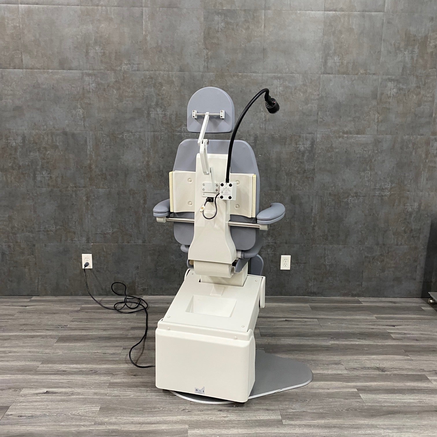 Global SMR MAXI 2700 Exam Chair