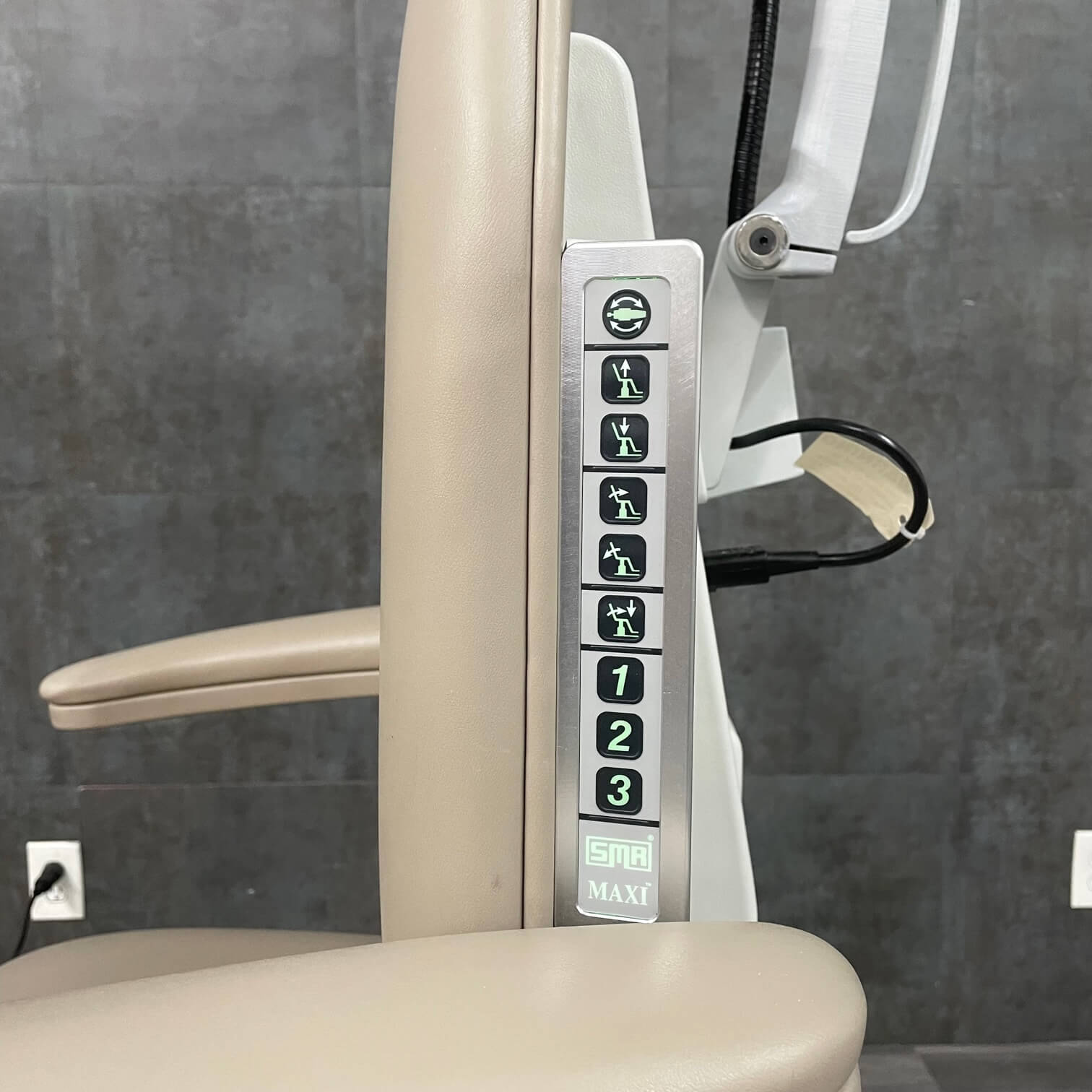 Global SMR MAXI 2700 Exam Chair