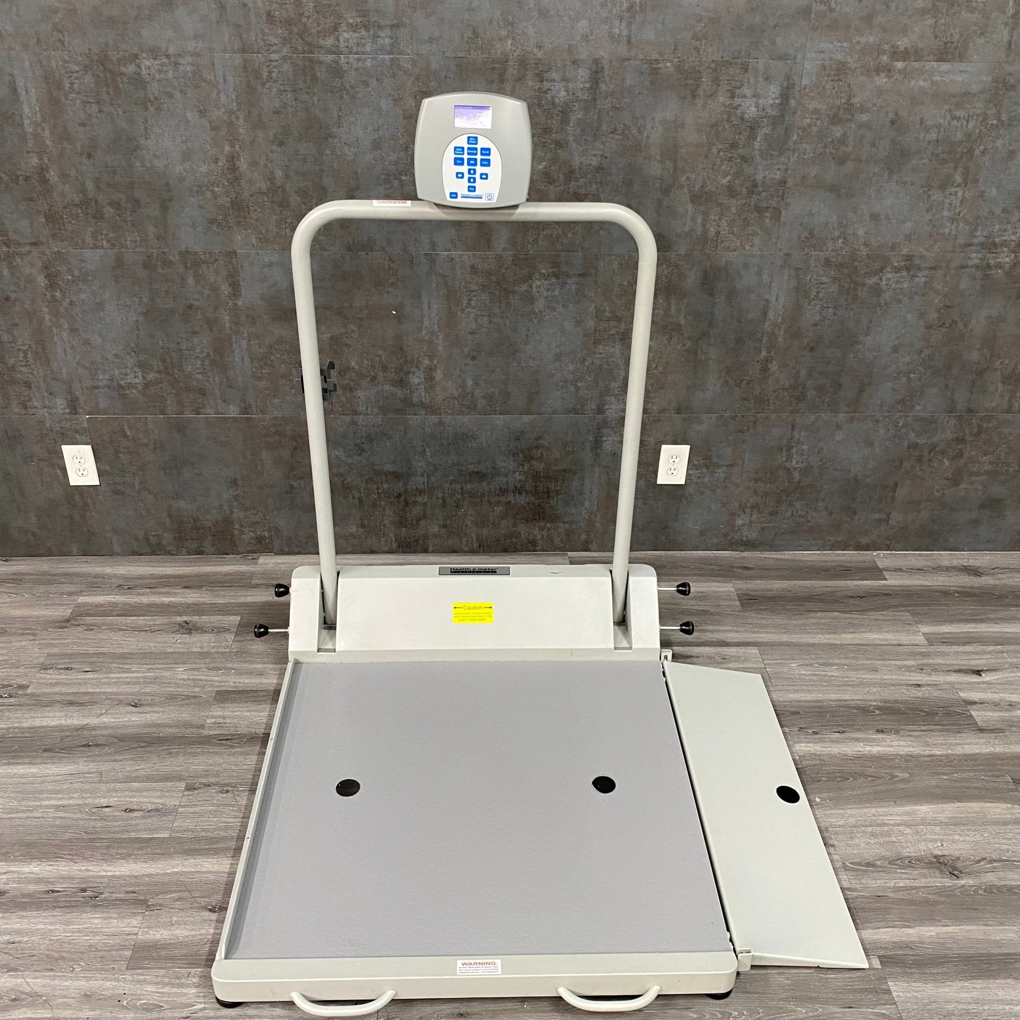 Health O Meter 2600KL Wheelchair Scale (Used)